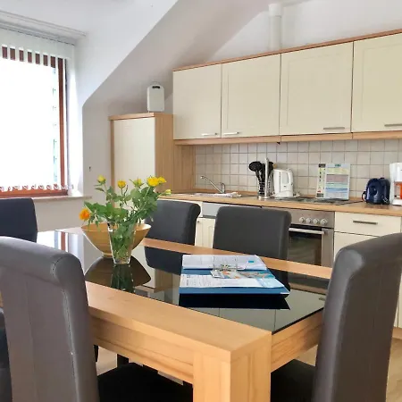 Peternhof - Private Reitanlage & *